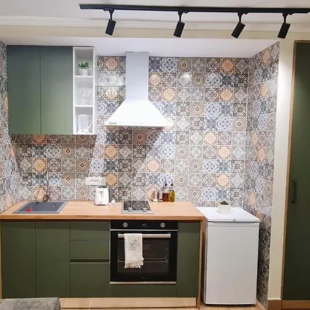 2v1 - Center 4 * 티라나